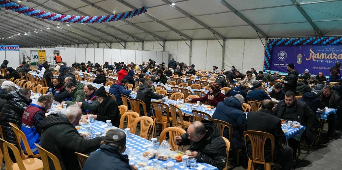 Trabzon'da binler iftarda buluştu