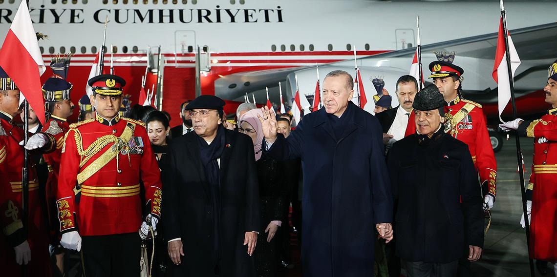 Cumhurbaşkanı Erdoğan Asya turunun son durağı Pakistan'da