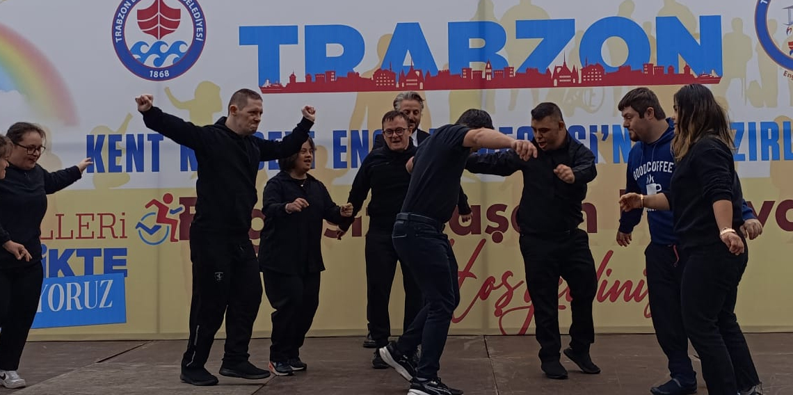 Trabzon'da Bu Festival Engelleri Aşıyor
