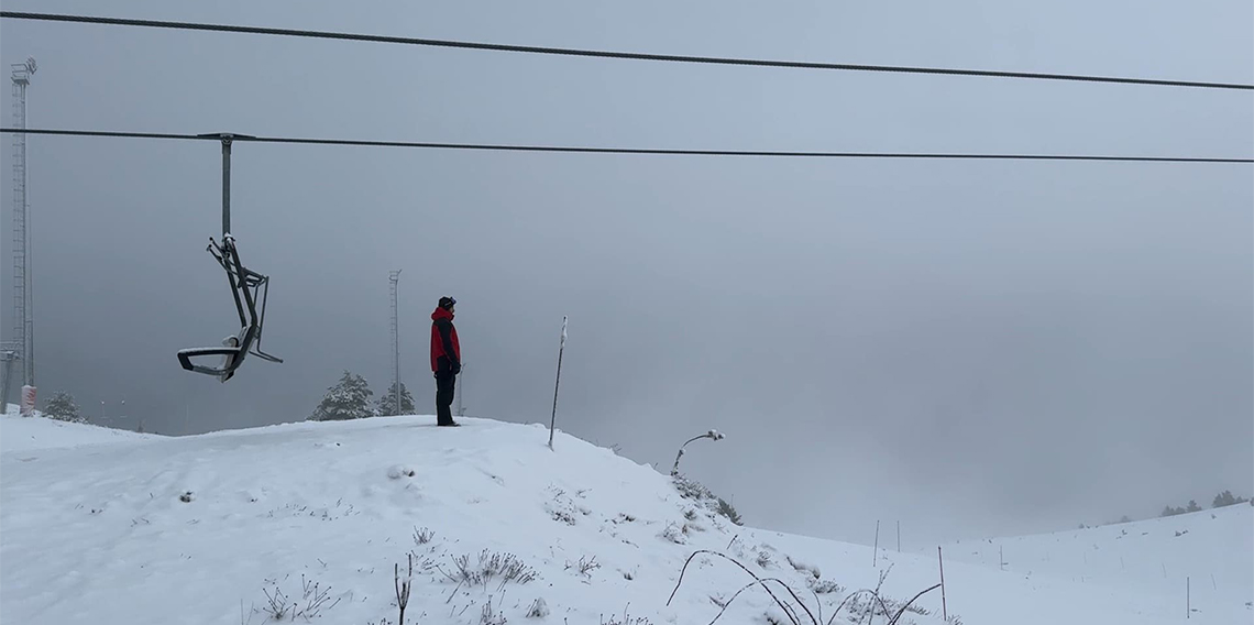 Yüksek kesimde kar yağışı, alçakta sis etkili oluyor