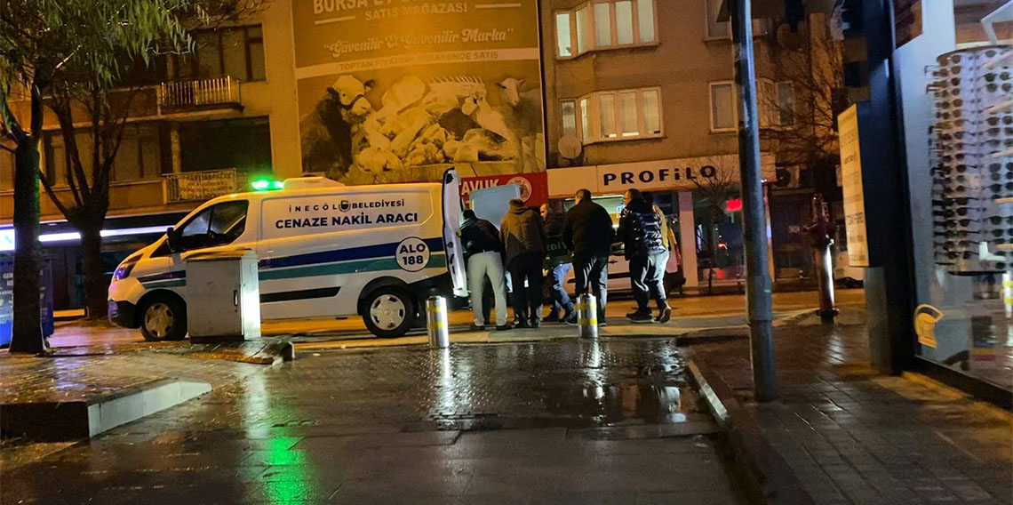 Yaşlı adam, tarihi caminin tuvaletinde ölü bulundu