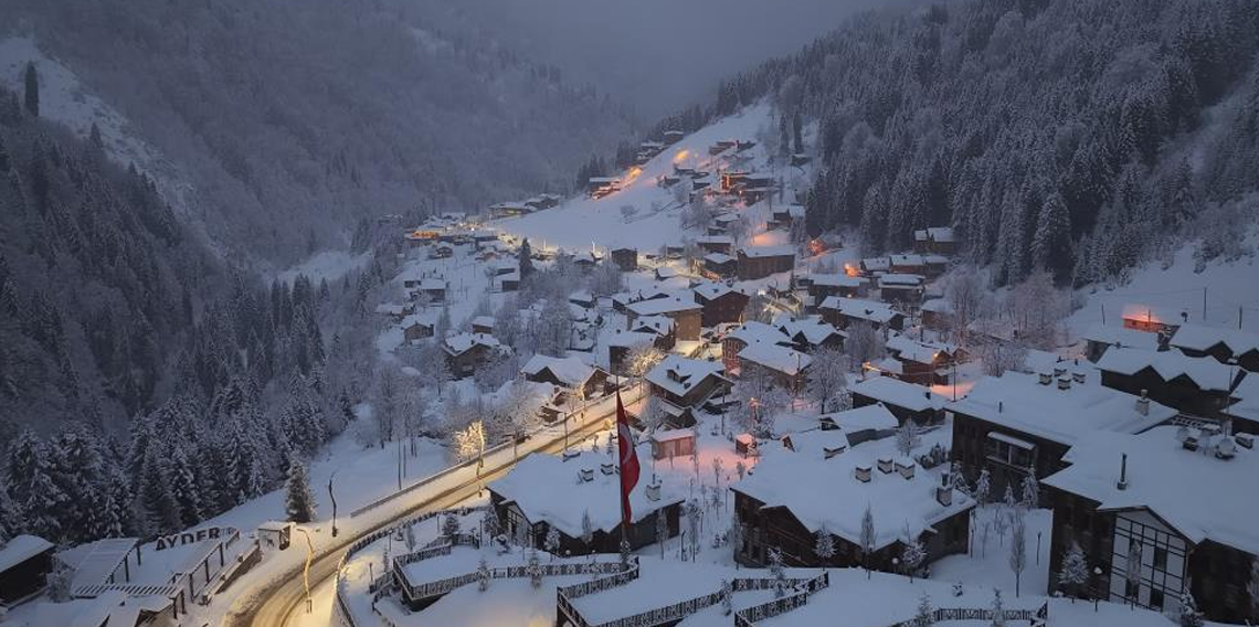 Beyaza bürünen turizm cenneti Ayder havadan görüntülendi