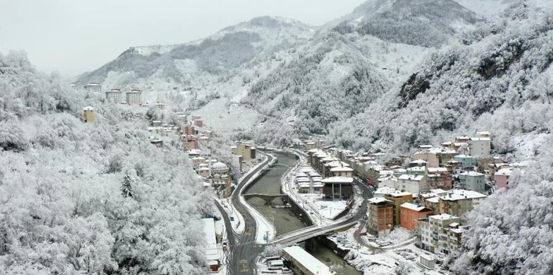 Giresun'un Dereli ilçesinde eğitime kar engeli