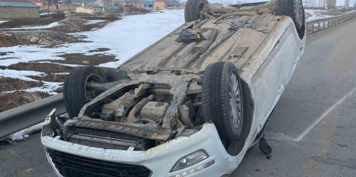 Erzurum Aşkale’de Takla Atan Otomobilde 2 Kişi Yaralandı