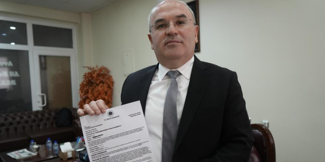 Yapay zekâyla sahte mahkeme belgesi düzenleyip dolandırmaya çalıştılar