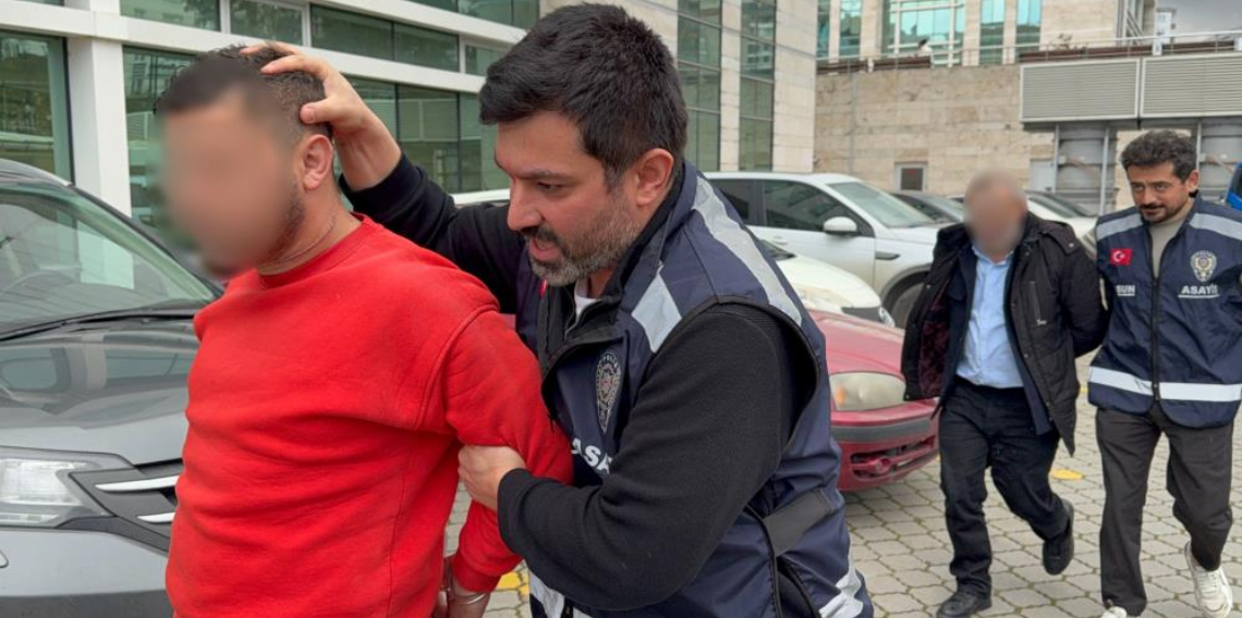 Okul önündeki 2 kişinin yaralandığı silahlı saldırıyla ilgili 2 kişi adliyeye sevk edildi