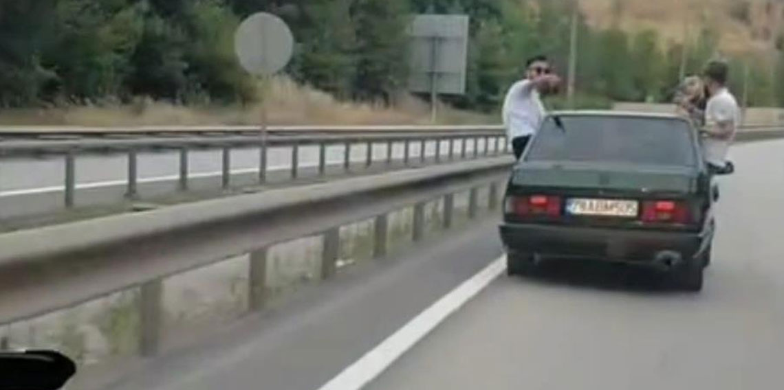 Karabük'te tehlikeli yolculuklar ve taşımacılık kameralara yansıdı
