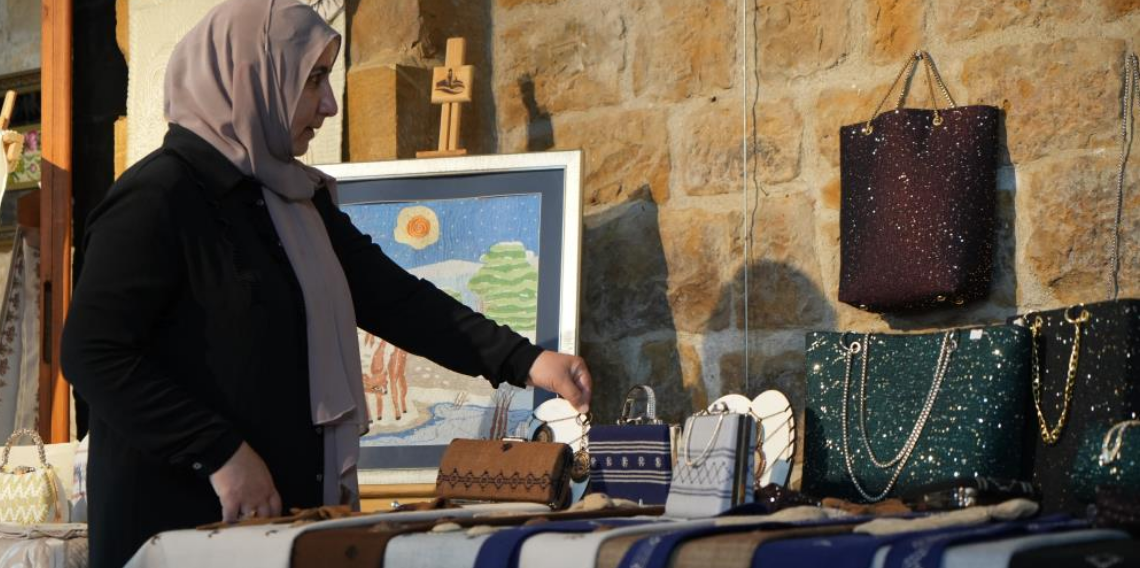 Bayburt'ta kadınlar geleneksel el sanatlarını modern tasarımlarla buluşturdu