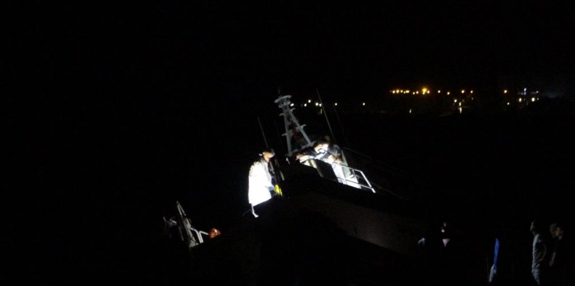 Giresun'da Sahil Güvenlik botu kayalıklara çarptı: 