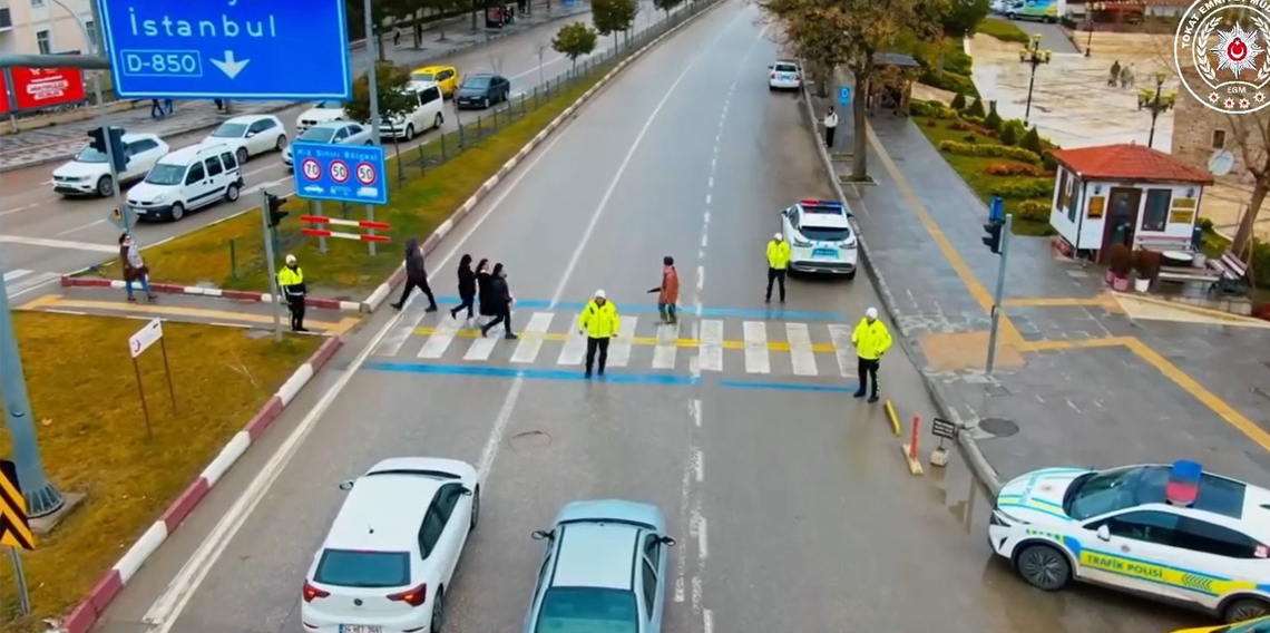  Tokat'ta yayalara yol vermeyen 445 sürücüye idari para cezası