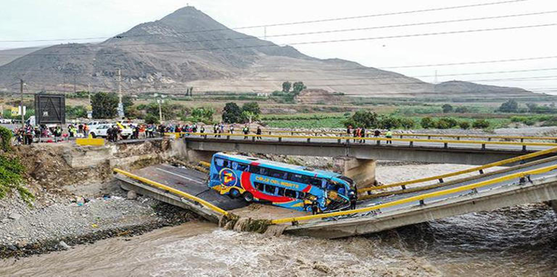 Peru'da köprü çöktü