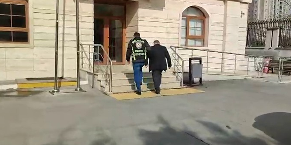 Esenyurt’ta servis şoförü trafik tartışmasında otomobil sürücüsüne saldırdı