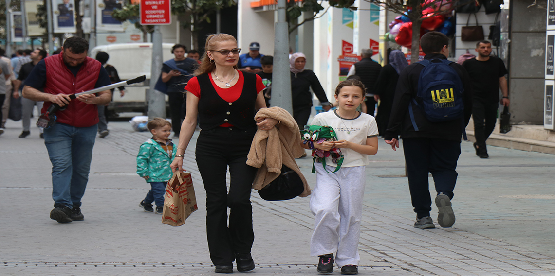 Sakarya'da Mart'ın ortasında yazdan kalma bir gün yaşanıyor