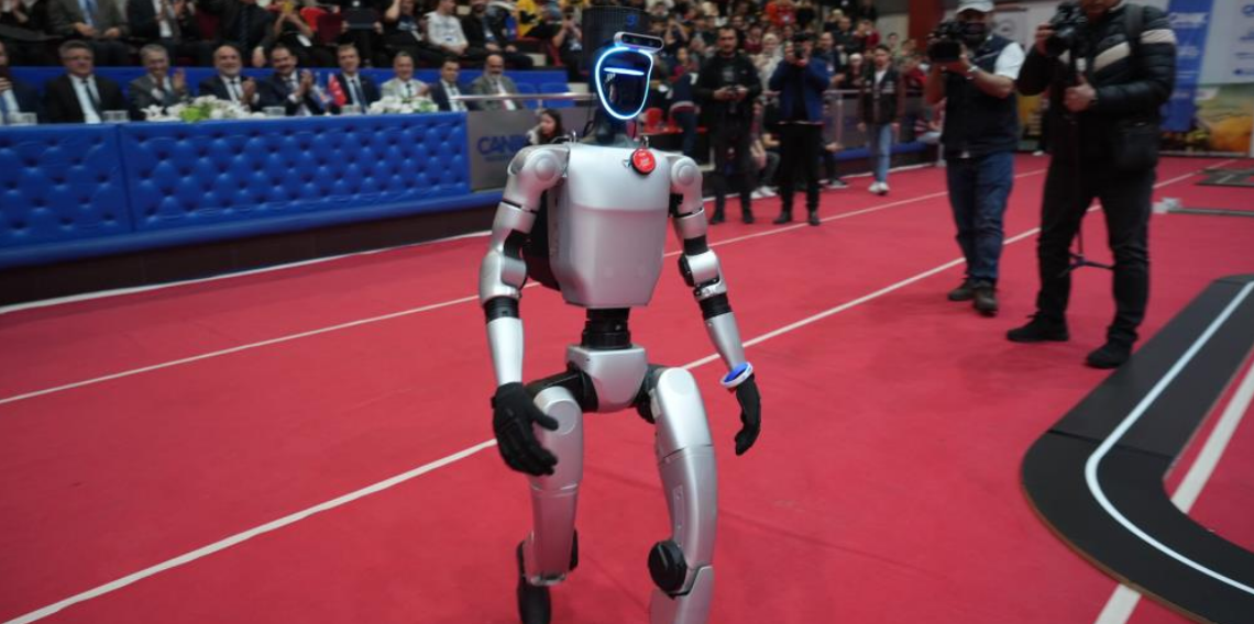 Samsunlu Öğrenciler Robotlarıyla Göz Kamaştırdı