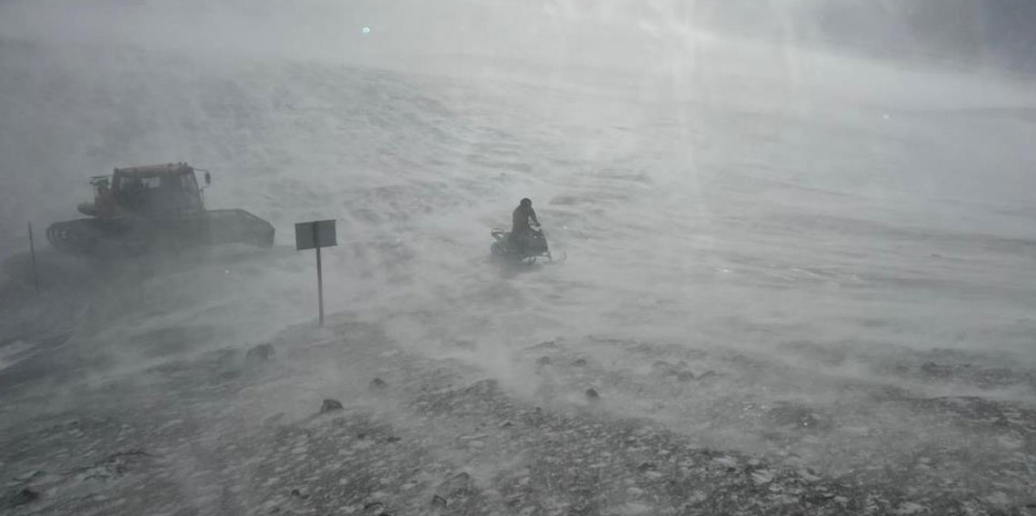 Trabzon'un yükseklerinde kar fırtınası etkili oluyor!