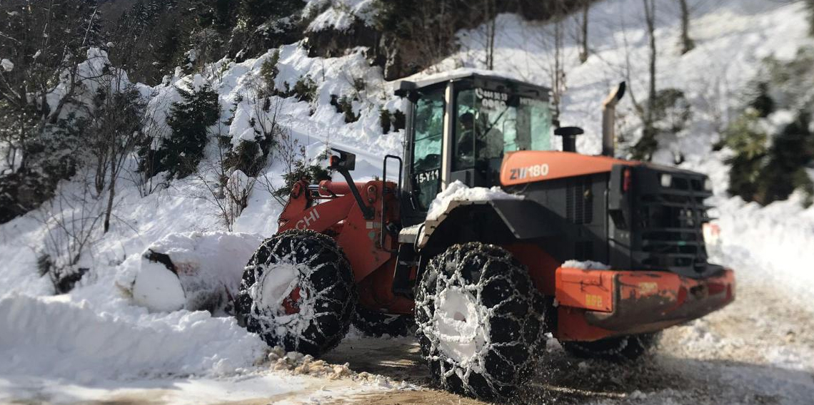 Doğu Karadeniz karla mücadele ediyor