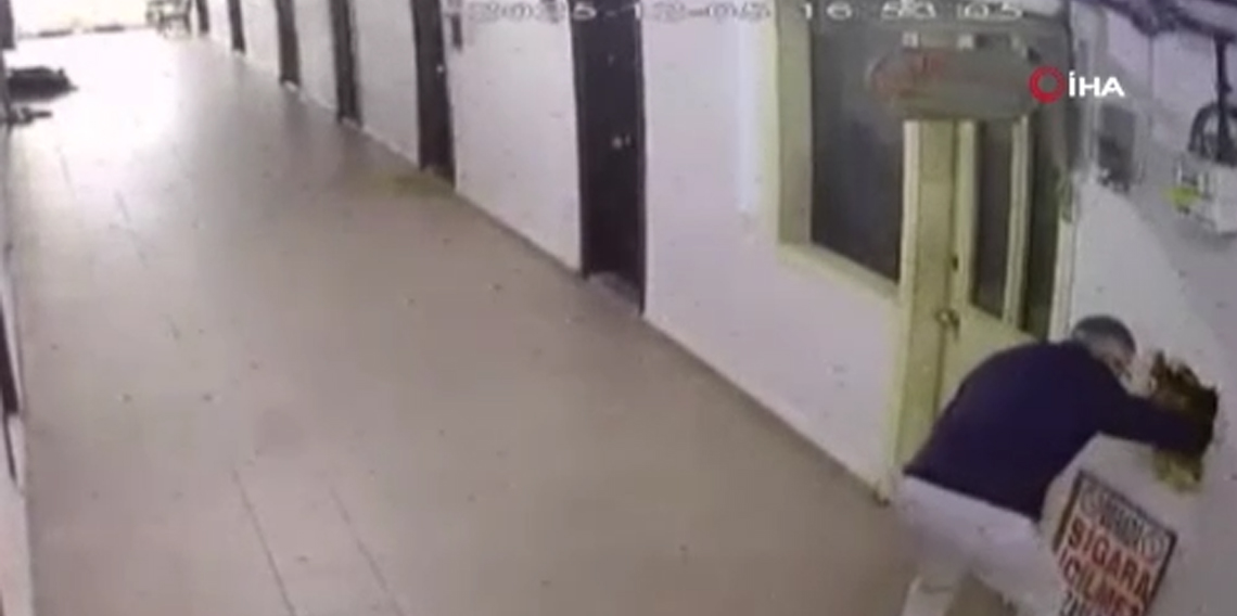 40 bin dolarlık saat hırsızlığı kamerada