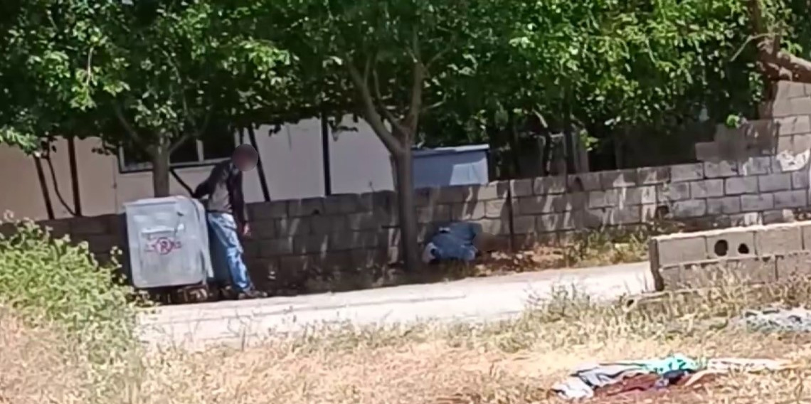 Cadde ortasına yığılıp kaldılar