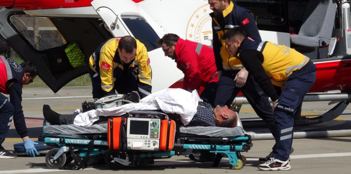 Samsun’da kalp krizi geçiren hasta ambulans helikopterle hastaneye yetiştirildi