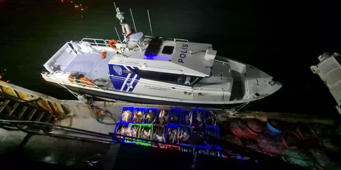 Samsun açıklarında 6 ton kaçak kalkan balığı ele geçirildi