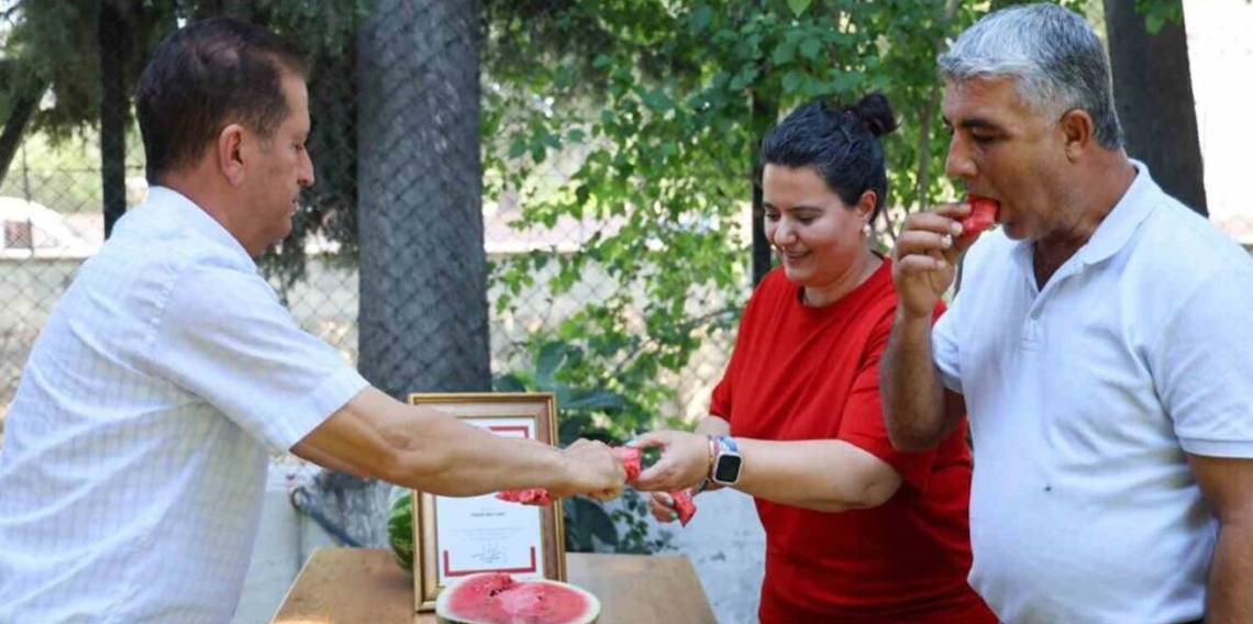Adanalılar sosyal medyadaki Karpuz tartışmalarına son verdi