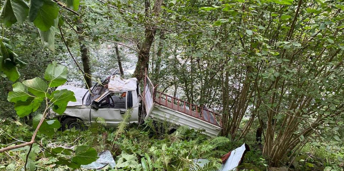 Rize’de kamyonet uçuruma yuvarlandı: 1 ölü