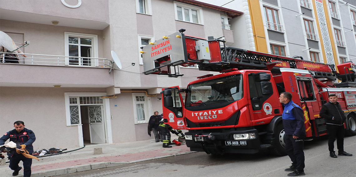 Apartman dairesinde korkutan yangın...