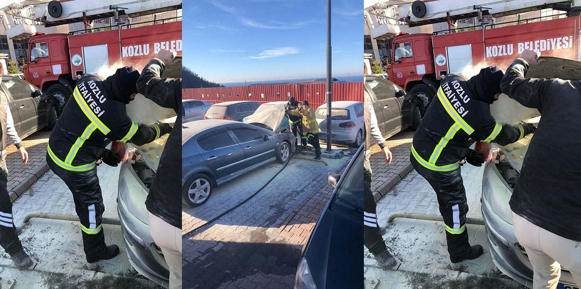 Hastane 'deki  park halindeki otomobil alev aldı