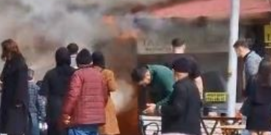 Artvin’de Hastane Yanındaki Taksi Durağında Yangın