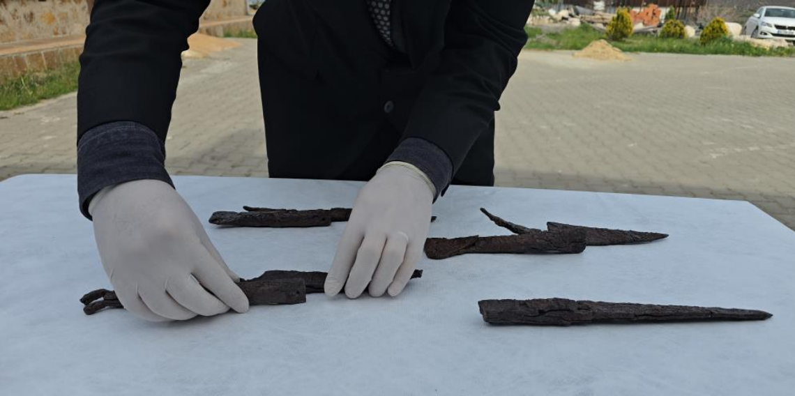 Karadeniz’in Zeugması’nda 1500 yıllık keşif: Antik mutfaktan bıçak seti çıktı