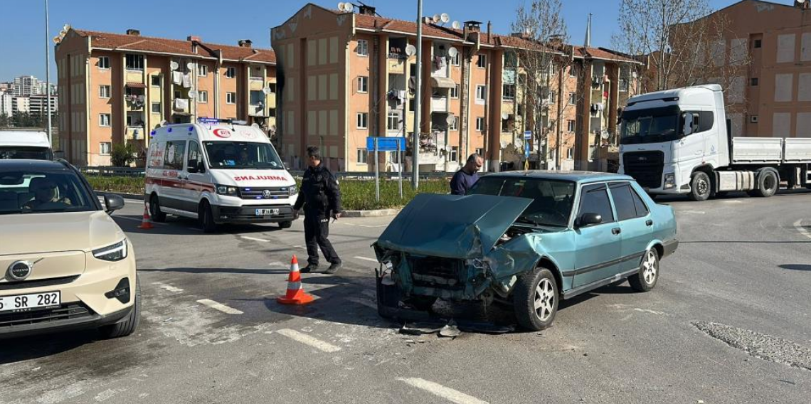 Samsun Şehir Hastanesi kavşağında bir kaza daha: 4 kişi yaralandı
