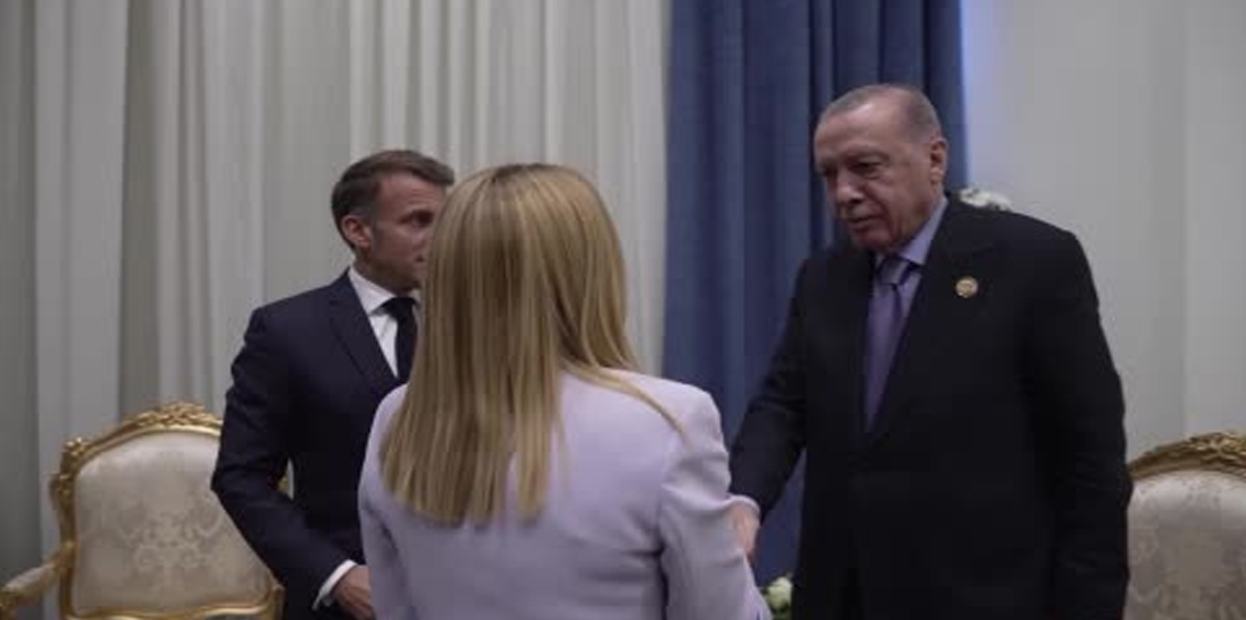 İtalya Başbakanı Meloni, sigarayı bıraktı