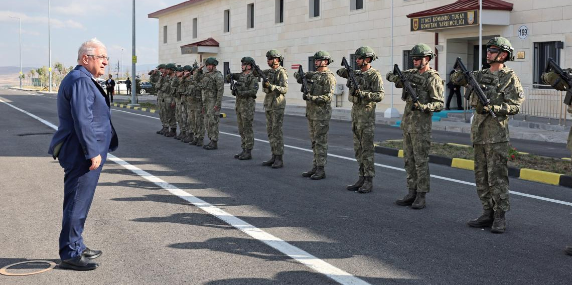 Bakan Güler, Bayburt'ta incelemelerde bulundu