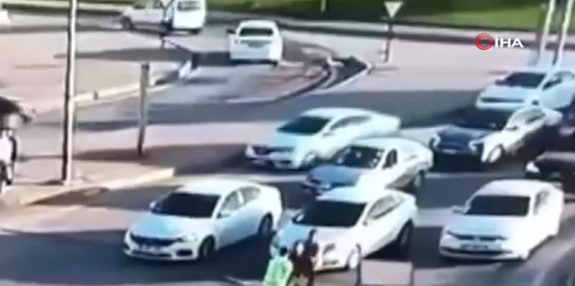 Trafikte polise sopayla saldıran şahıs tutuklandı