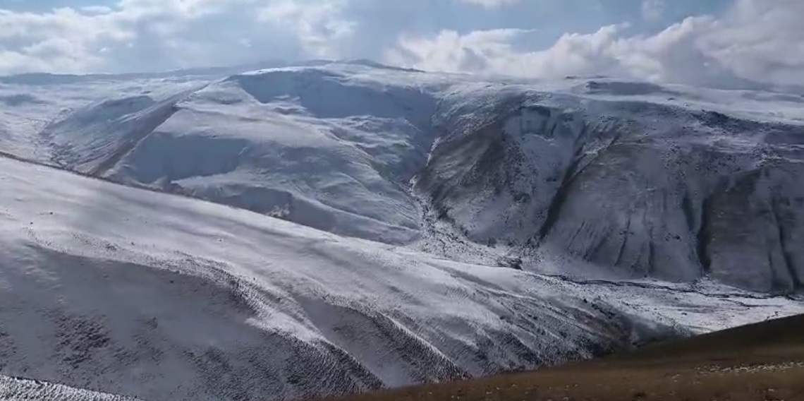 Ağrı beyaza büründü