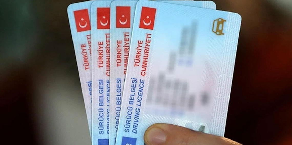 Eski tip sürücü belgelerinin yenilenme süresi uzatıldı