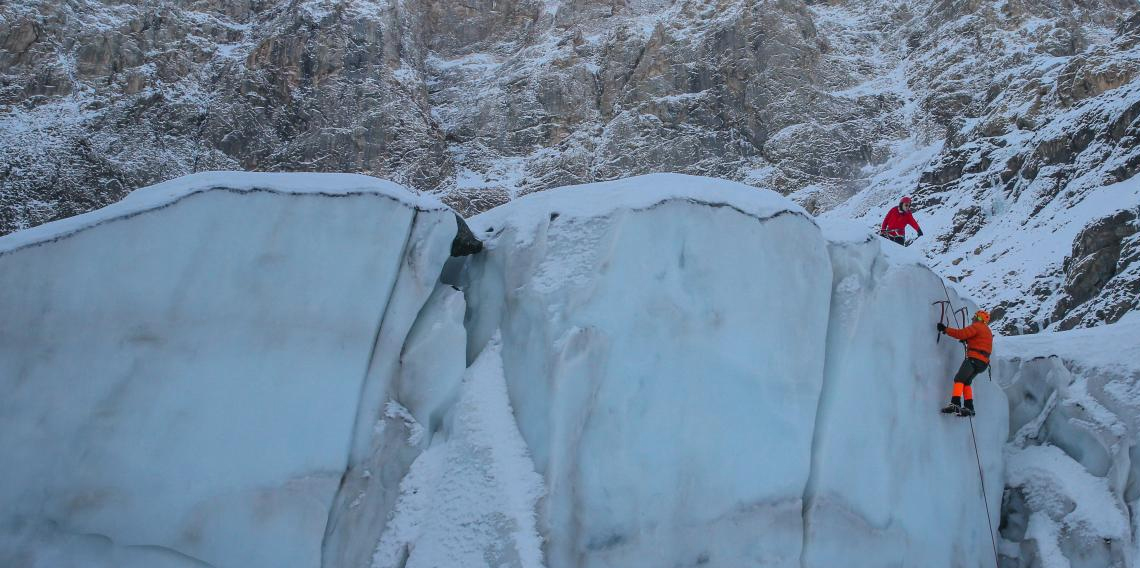 Hakkari'de dağcılar Cilo Dağı'na tırmandı