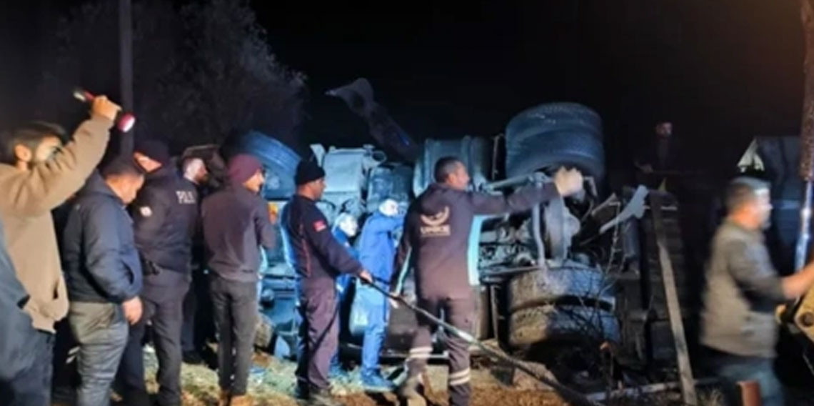 Malatya'dan acı haber! Kazaya müdahale eden polislere tır çarptı! 1 şehit