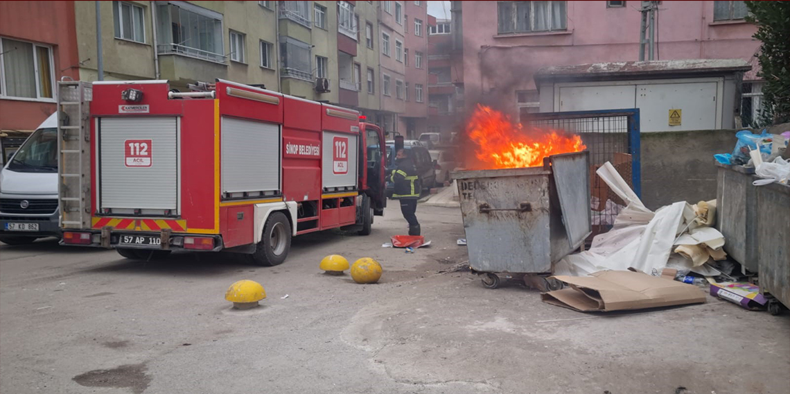 Çöpe atılan soba külü yangına sebep oldu