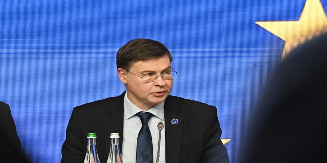 AB Komisyon üyesi Dombrovskis, Rusya'ya yaptırımların hafifletilmesi fikrini reddetti