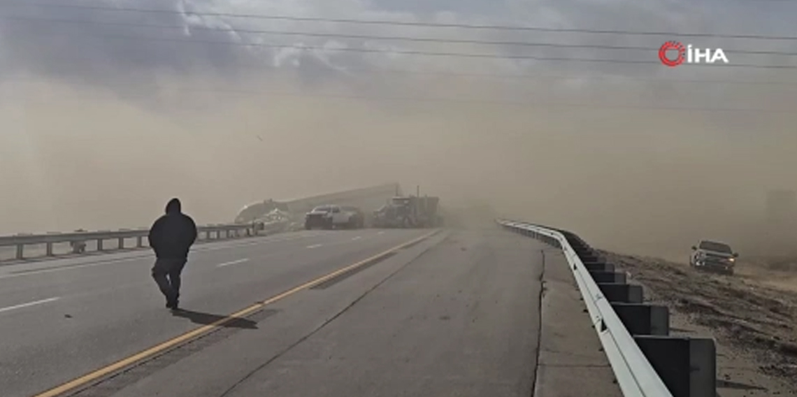 ABD’de kum fırtınası zincirleme kazaya yol açtı: 4 ölü, 29 yaralı