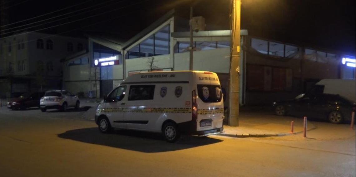 Bafra’da husumet kanlı bitti: Şiş ve bıçaklı kavgada 3 yaralı