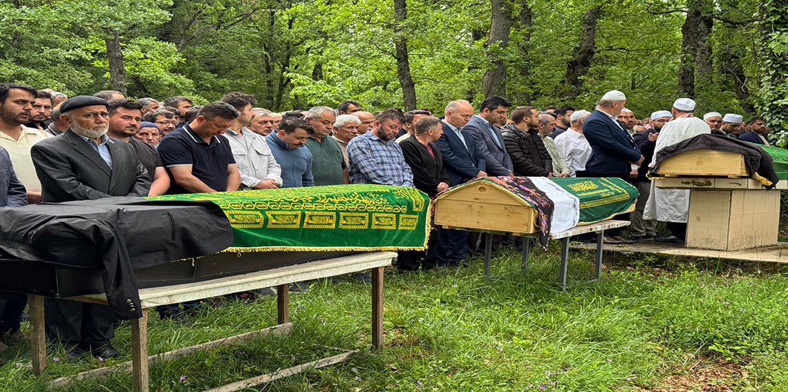 Aynı evden 3 cenaze