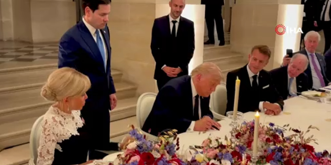 Beyaz Saray, Trump’ın İran anlaşmasını imzaladığı anın görüntülerini yayınladı