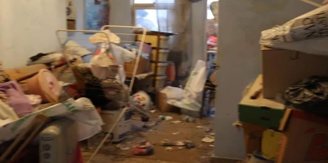 Annesinin cesediyle tam 1 ay yaşadı
