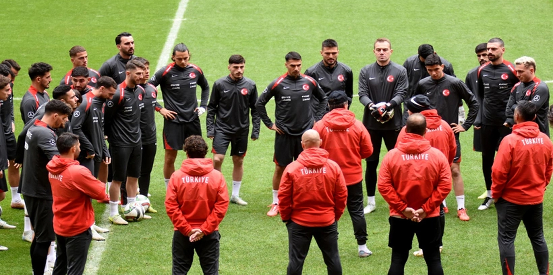 A Milli Futbol Takımı, Karadağ maçının hazırlıklarını tamamladı