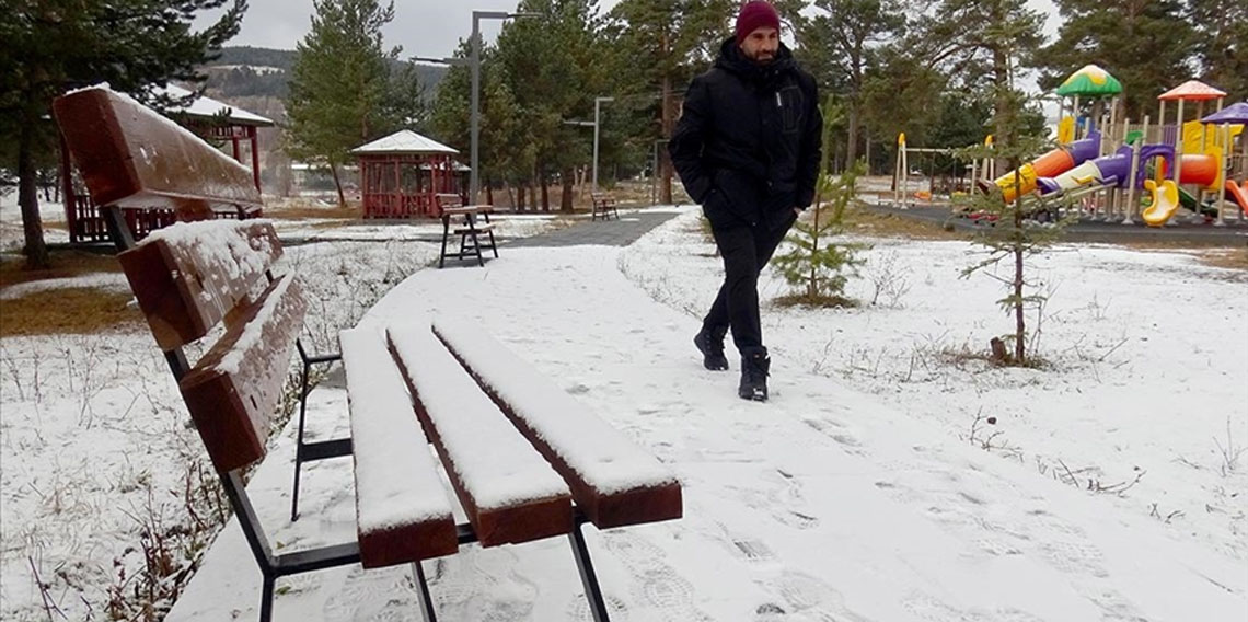 Kars, Ardahan ile Ağrı'da kar ve sis etkili oldu