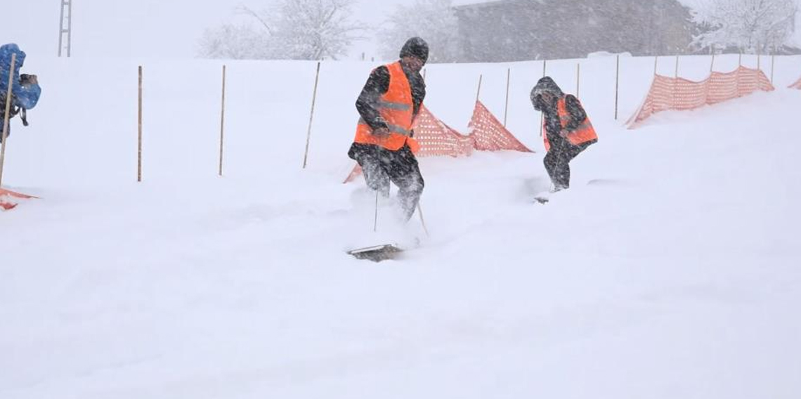 Rizelilerin Snowboard'ı Petranboard nefes kesti