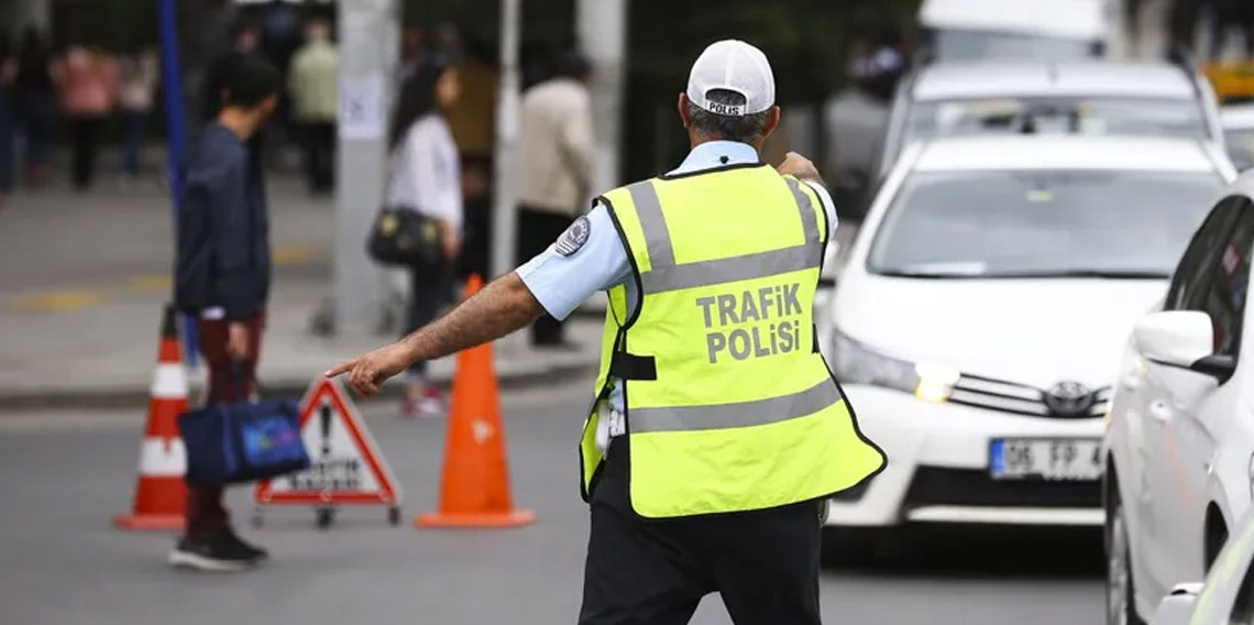 1 haftada 3 milyon araç denetimden geçti: 475 bin kişiye işlem yapıldı