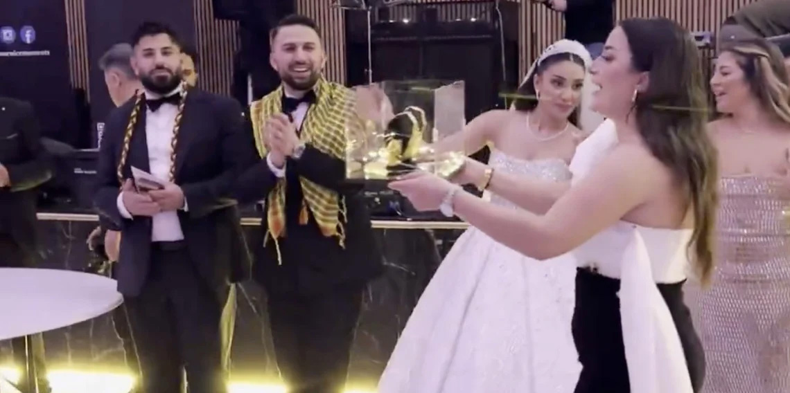 Almanya'daki aşiret düğününde takı töreni gündem oldu